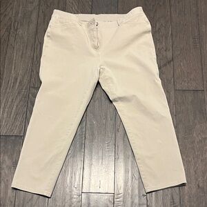 Women's Chico Cream Capri Pants